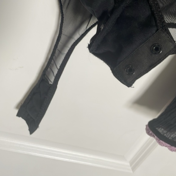 FREE PEOPLE Gorgeous Top Size SMALL SP Excellent Condition $80 Black/Purple - Picture 6 of 6